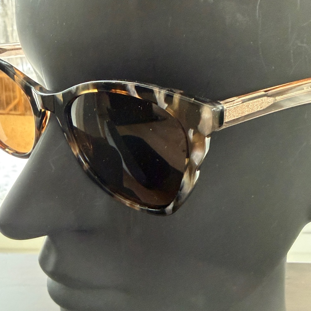 Women’s William Morris Tortoise Shell Sunglasses … - image 2